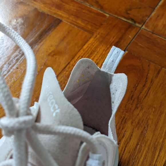 Nike Element 55 in Pale Pink - Picture 2 of 4